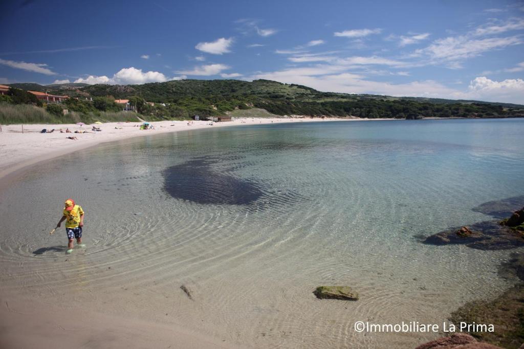 Appartamenti Ideal Isola Rossa Bagian luar foto